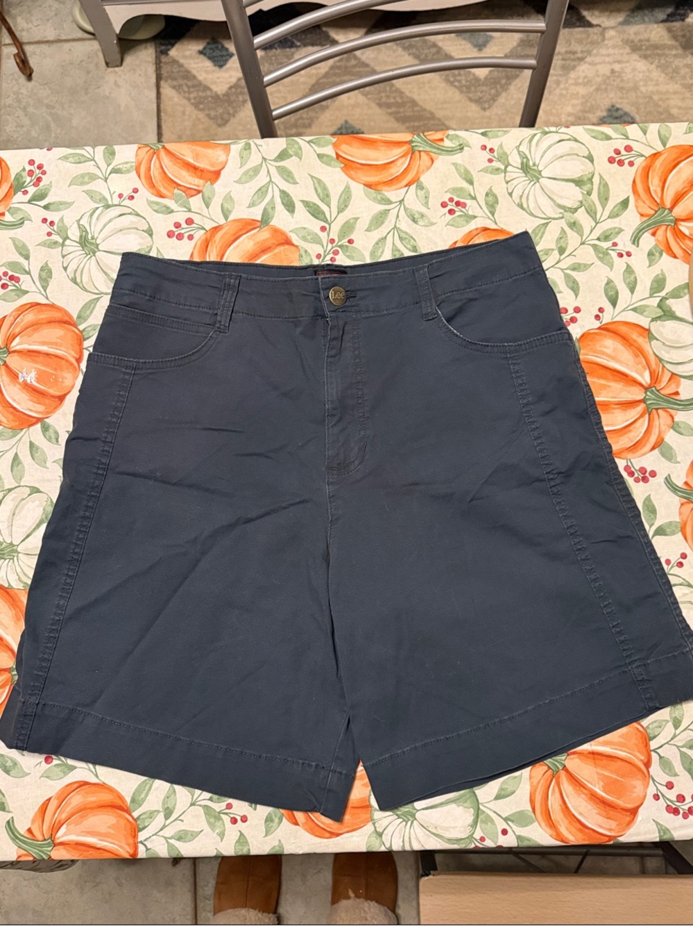 Lee Women's Navy Mid-Rise Casual Bermuda Shorts